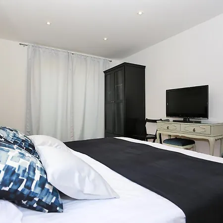 Karmen Adriatica Куклица