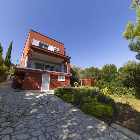 Вилла Karmen Adriatica *